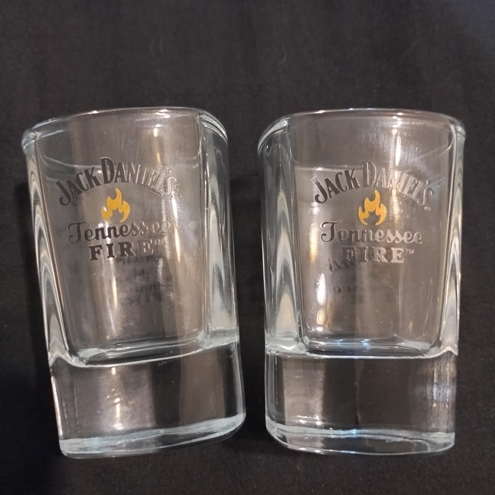 Jack Daniels Tennessee Fire Shot Glass Pair Square Shape Thick Glass Bottoms